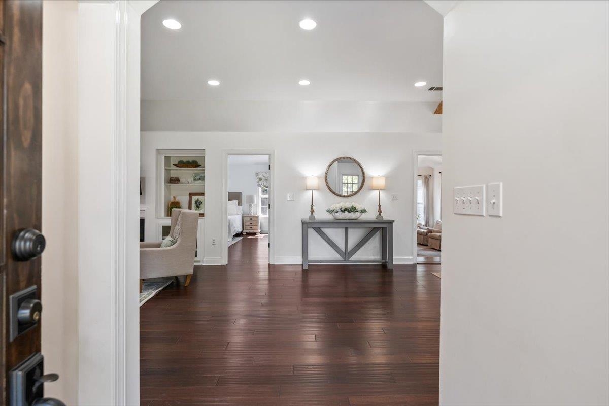 288 MARY ANN DR