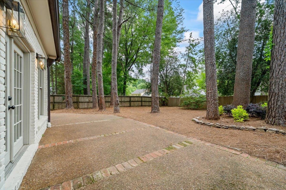 2162 KIMBROUGH WOODS PL