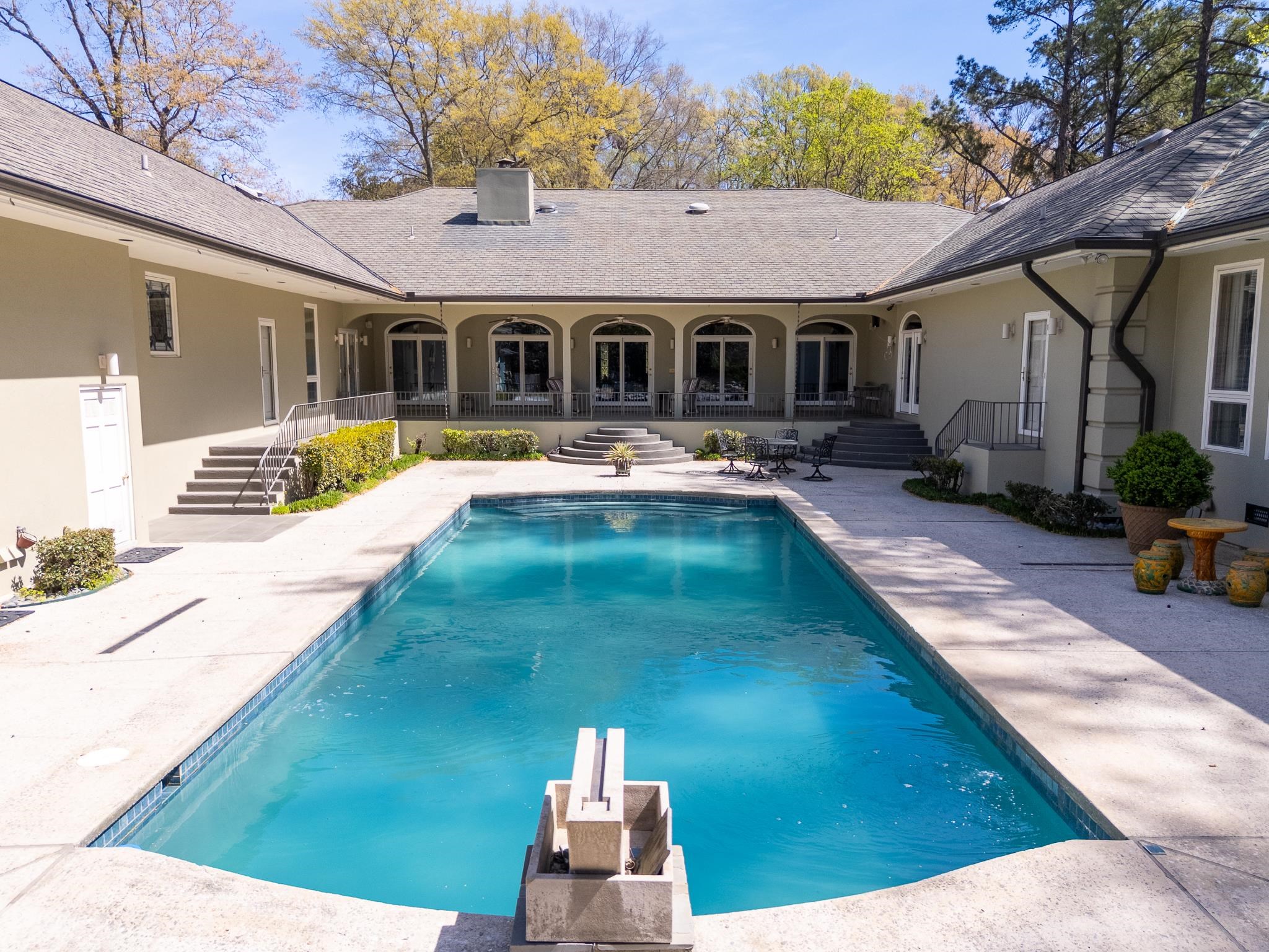 425 SWEETBRIER RD