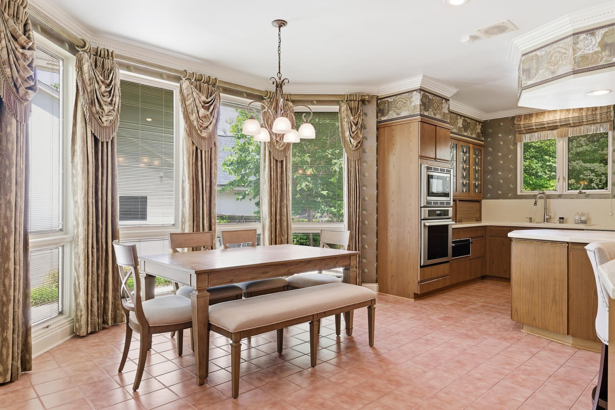 425 SWEETBRIER RD