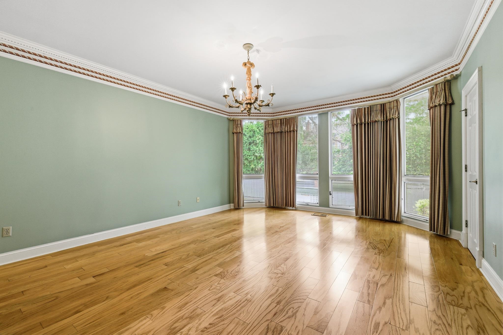 425 SWEETBRIER RD