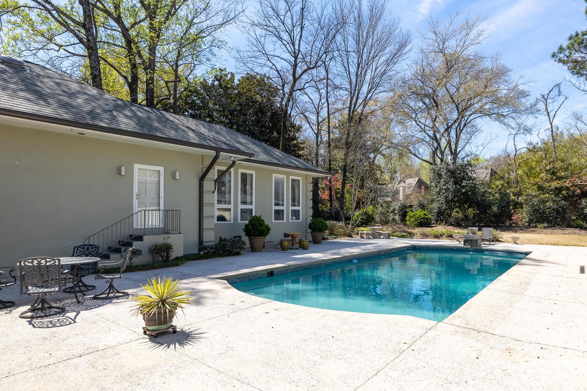 425 SWEETBRIER RD