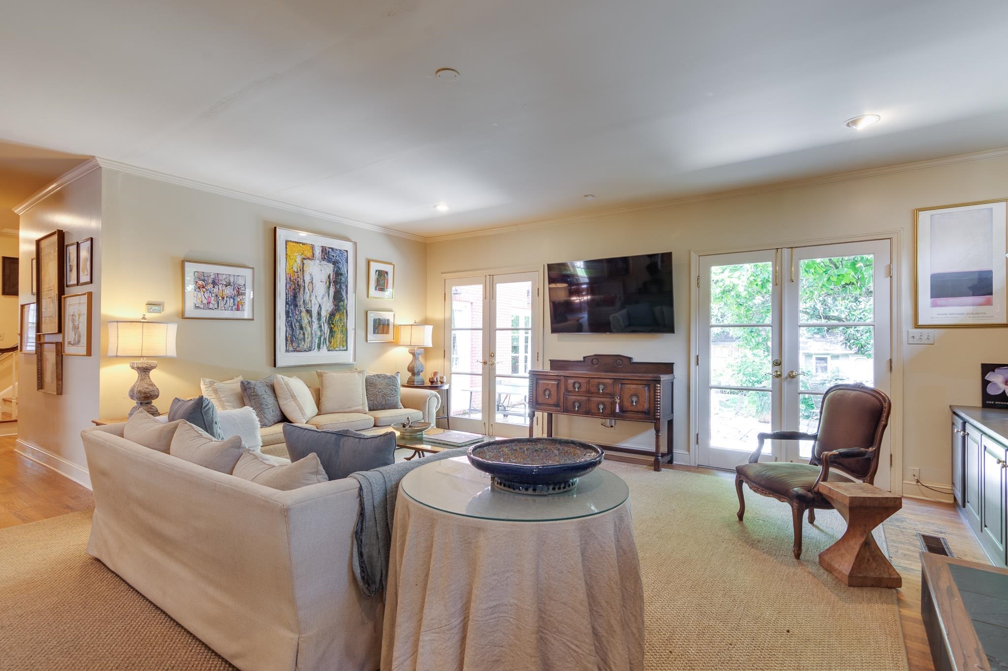 353 WILLIAMSBURG LN