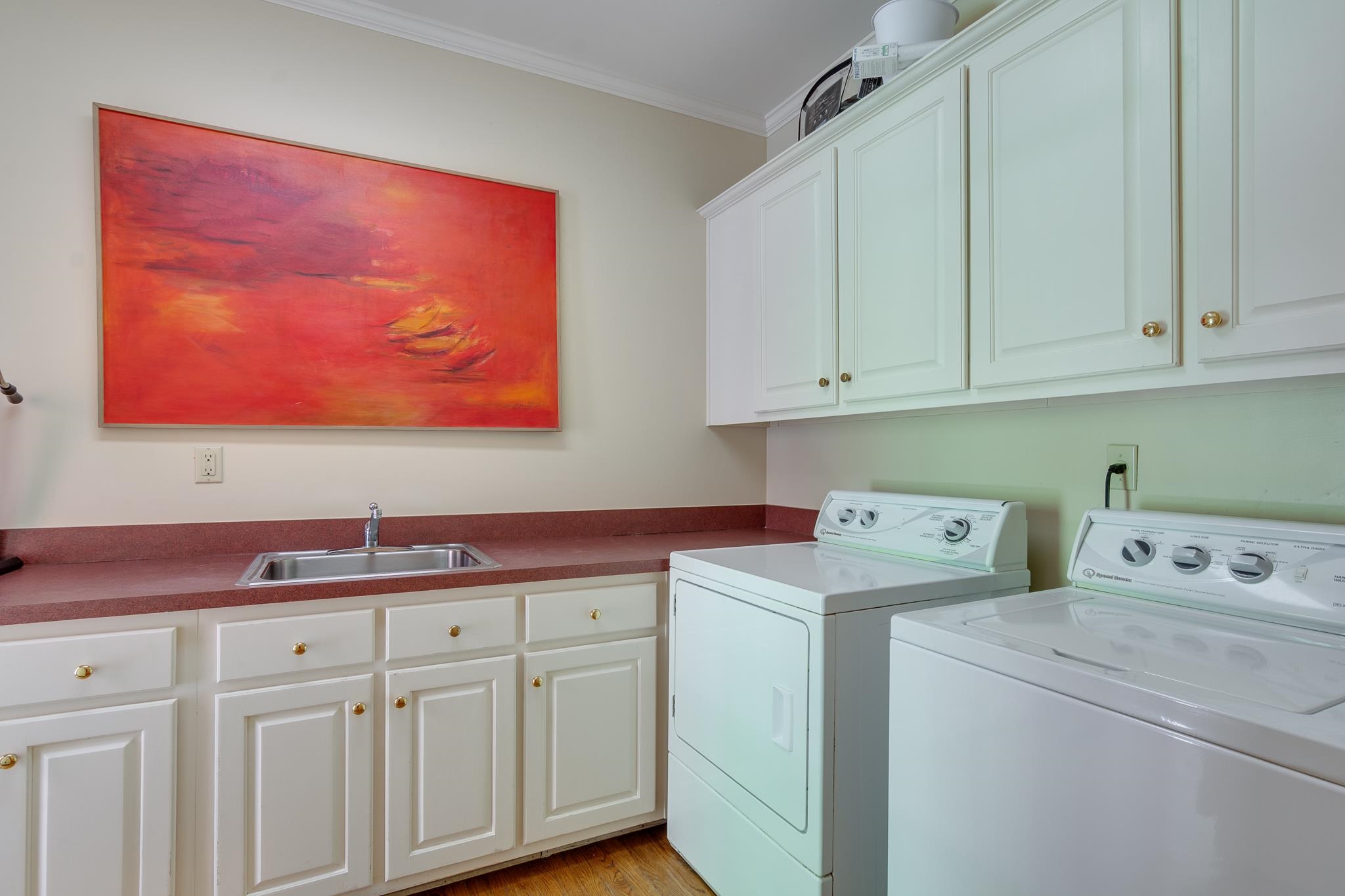 353 WILLIAMSBURG LN