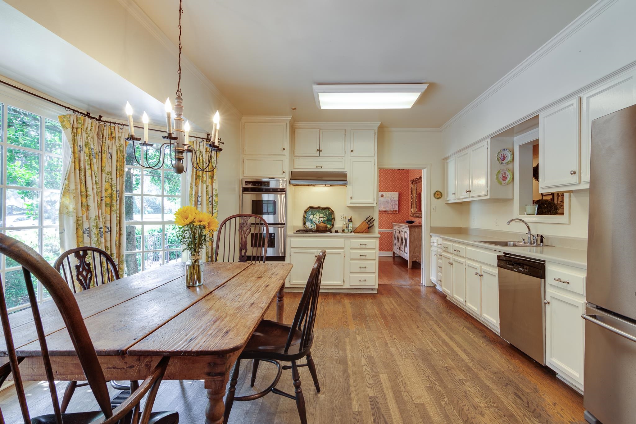 353 WILLIAMSBURG LN