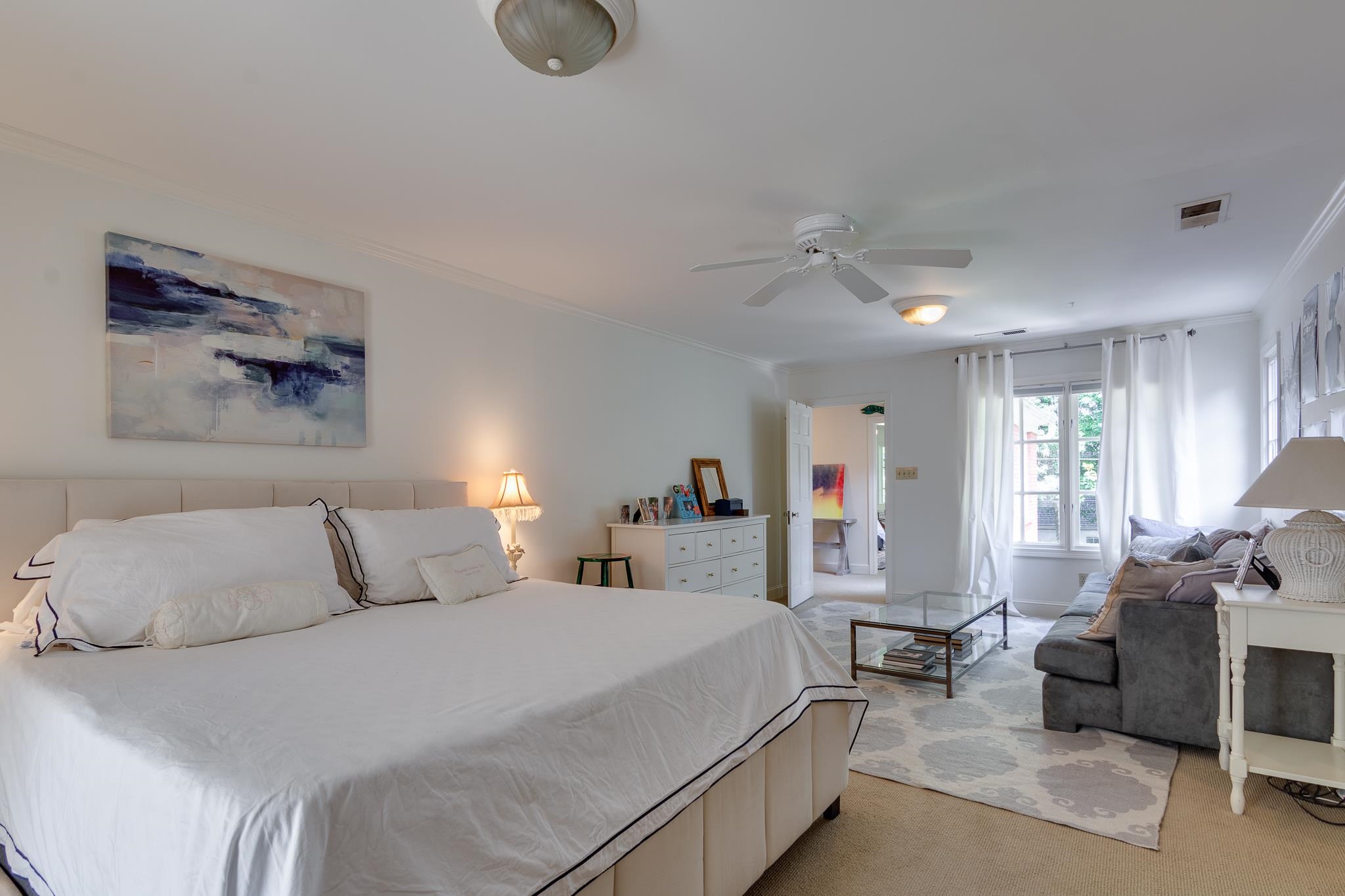 353 WILLIAMSBURG LN