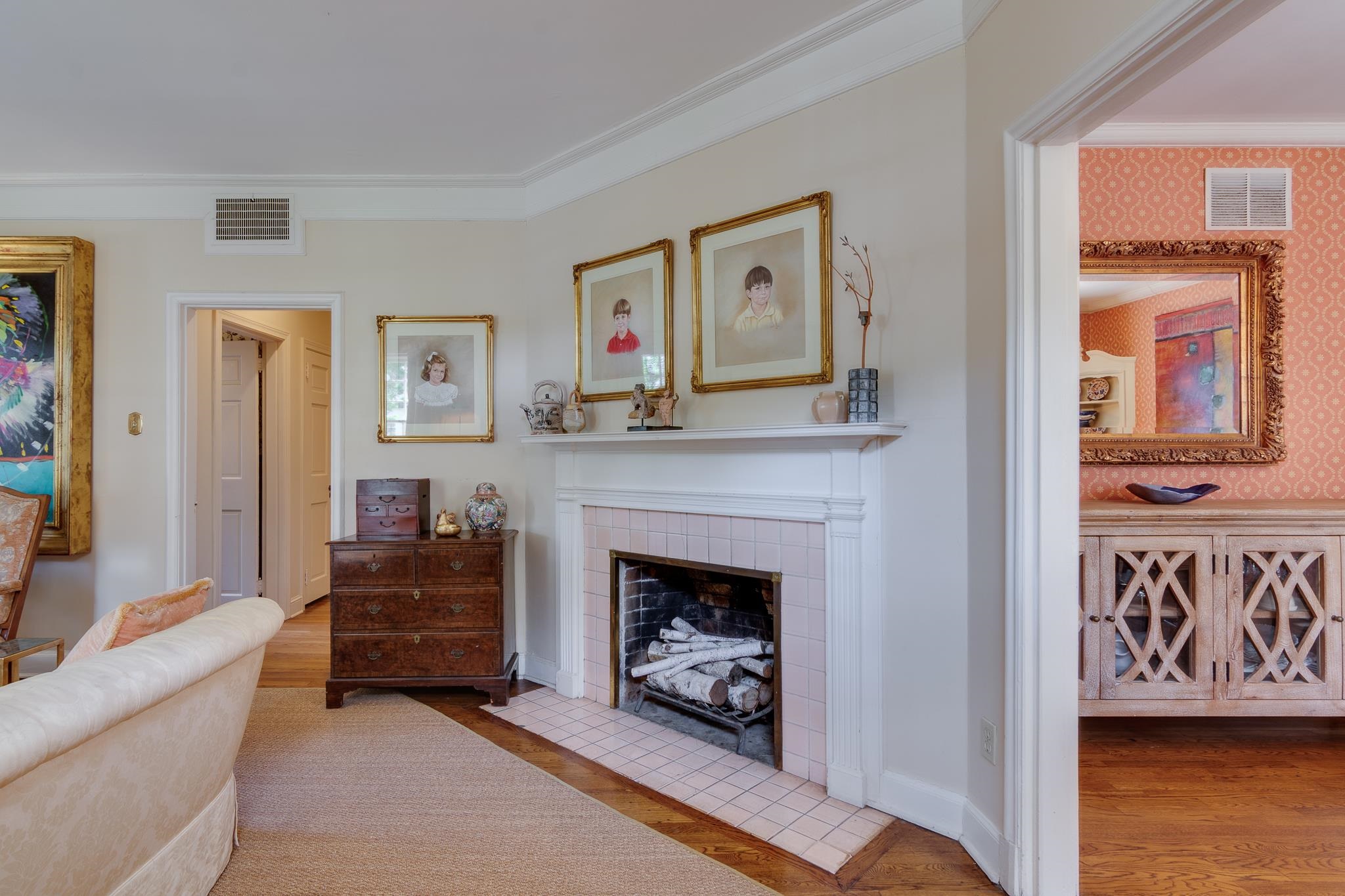353 WILLIAMSBURG LN