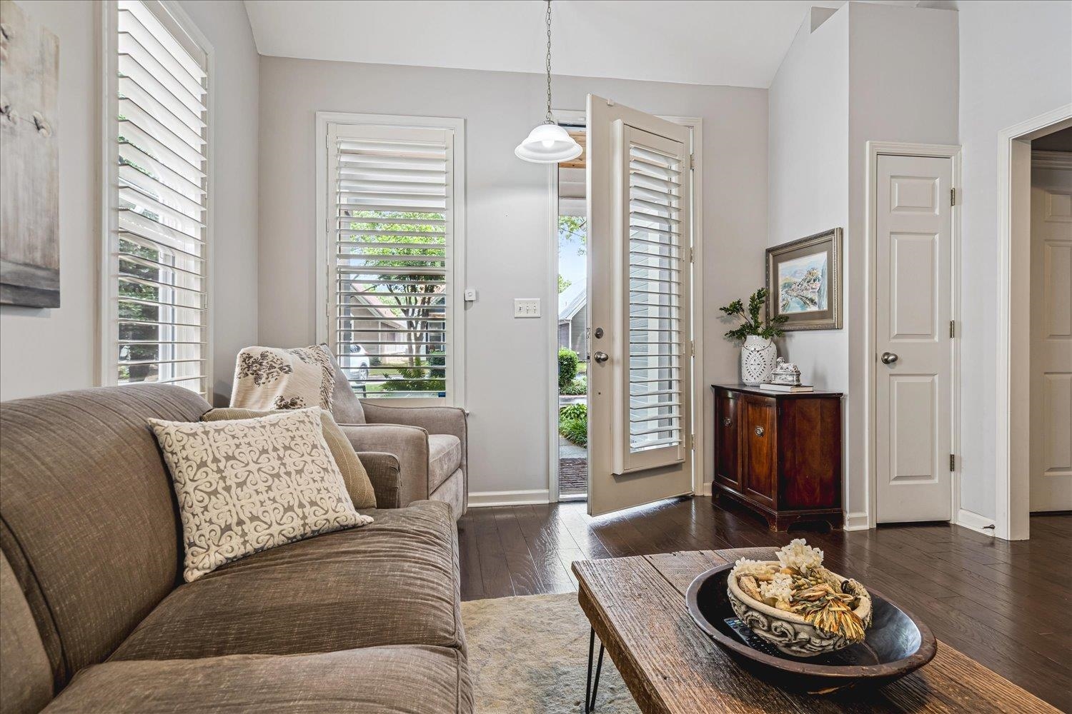 1209 MISTY ISLE DR