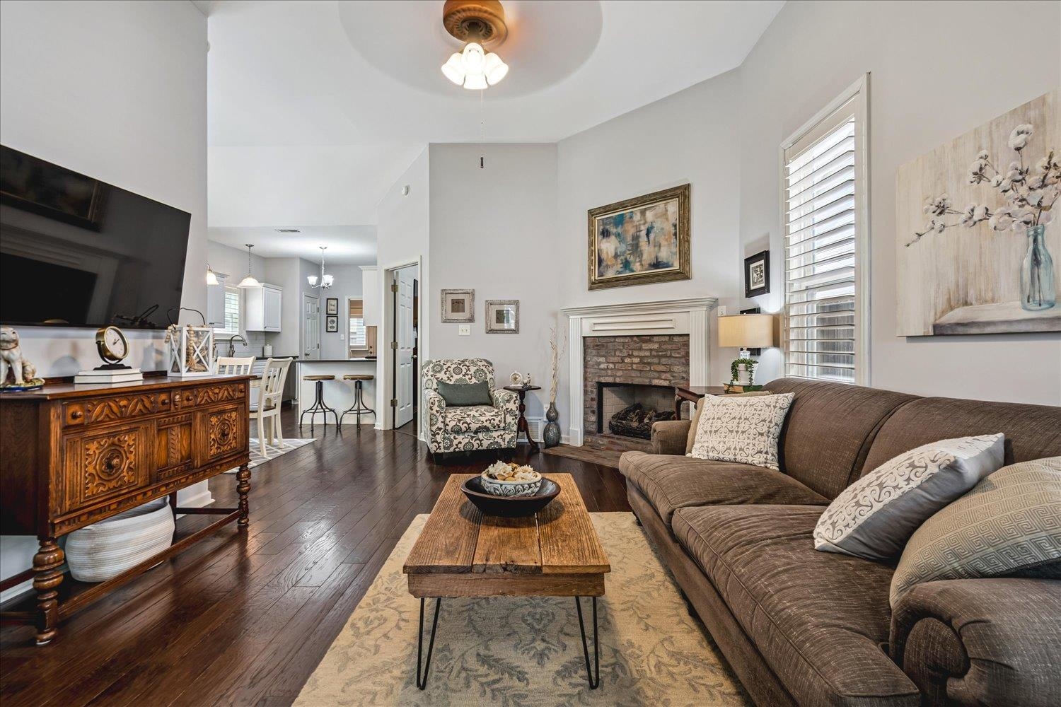 1209 MISTY ISLE DR
