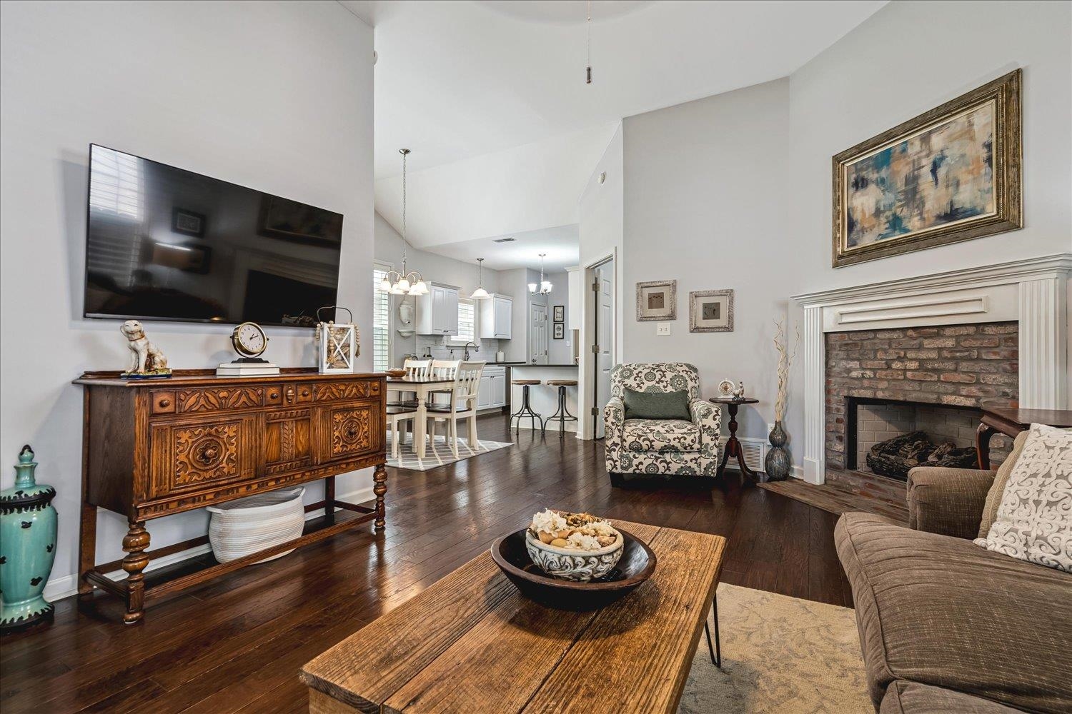 1209 MISTY ISLE DR