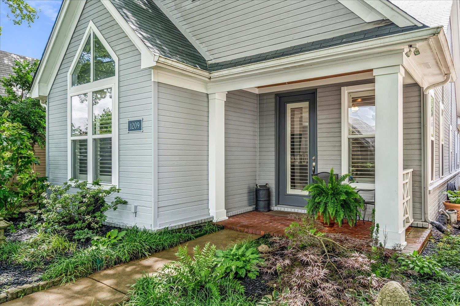 1209 MISTY ISLE DR