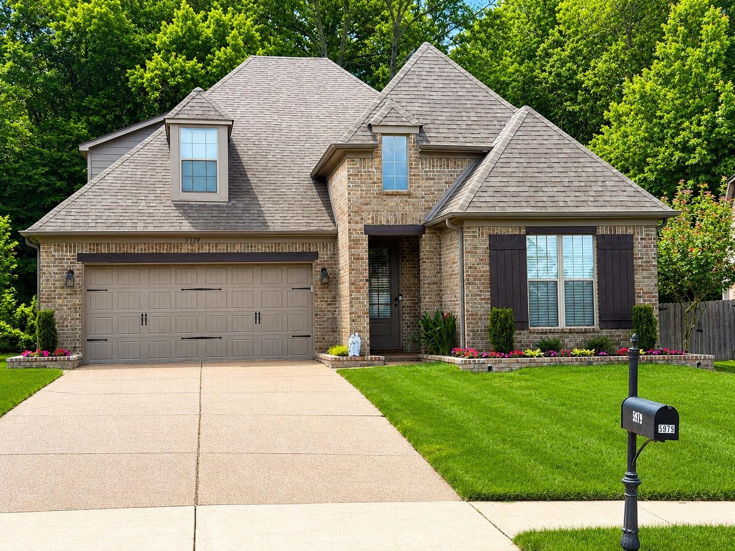 5979 GARRETT VALLEY LN
