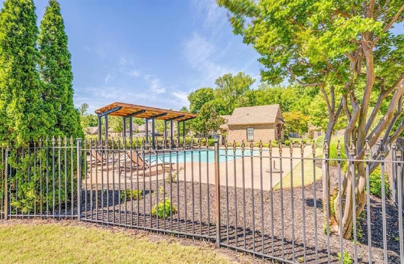 5979 GARRETT VALLEY LN