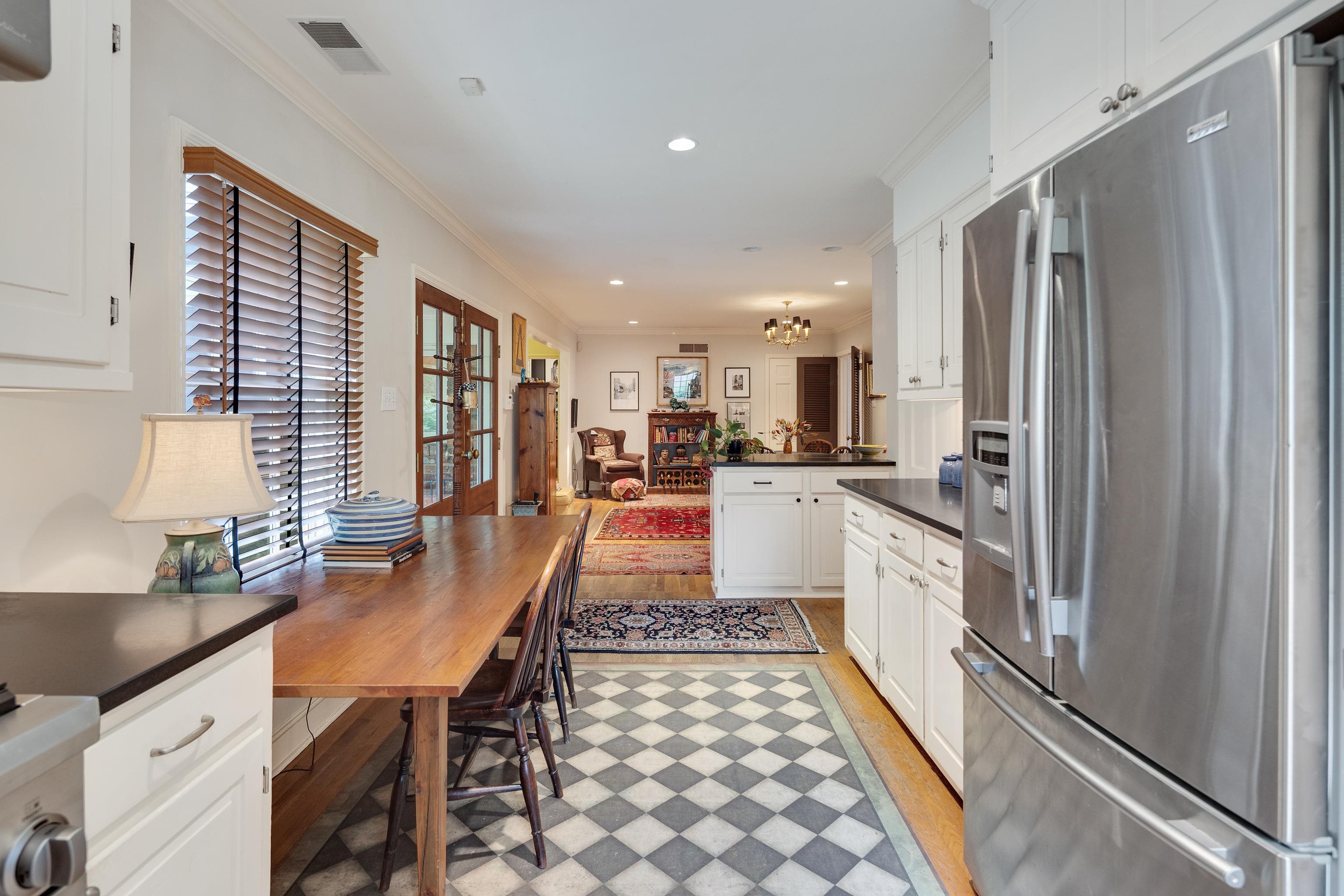 222 BELHAVEN ST