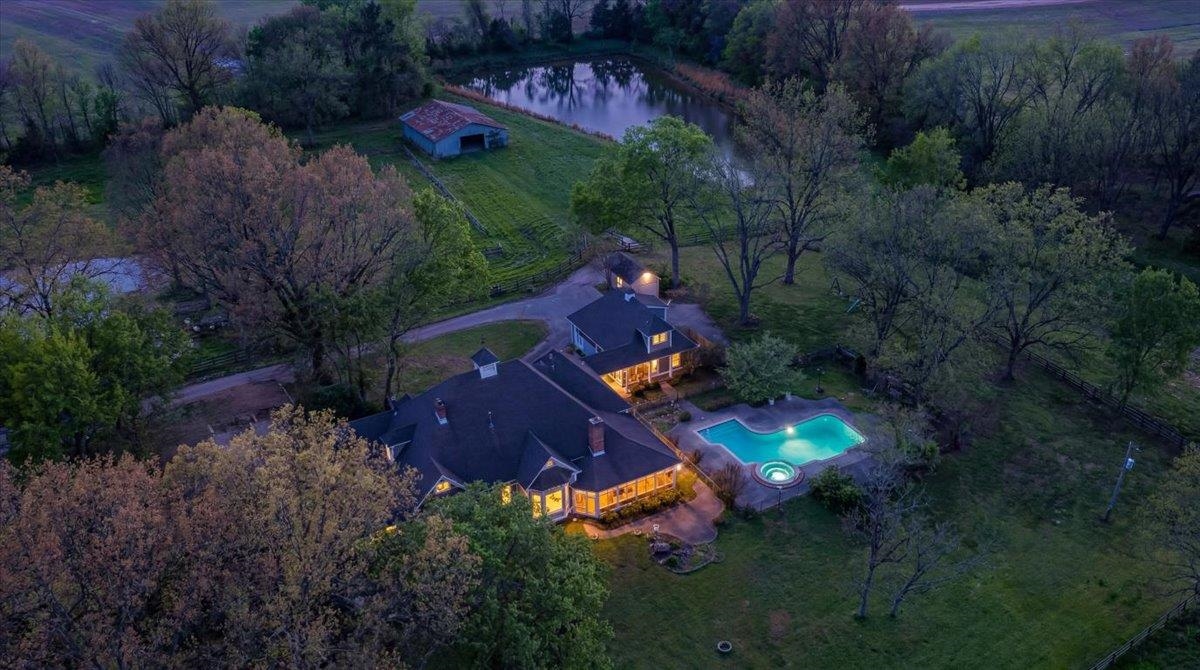 230 LEVY DR