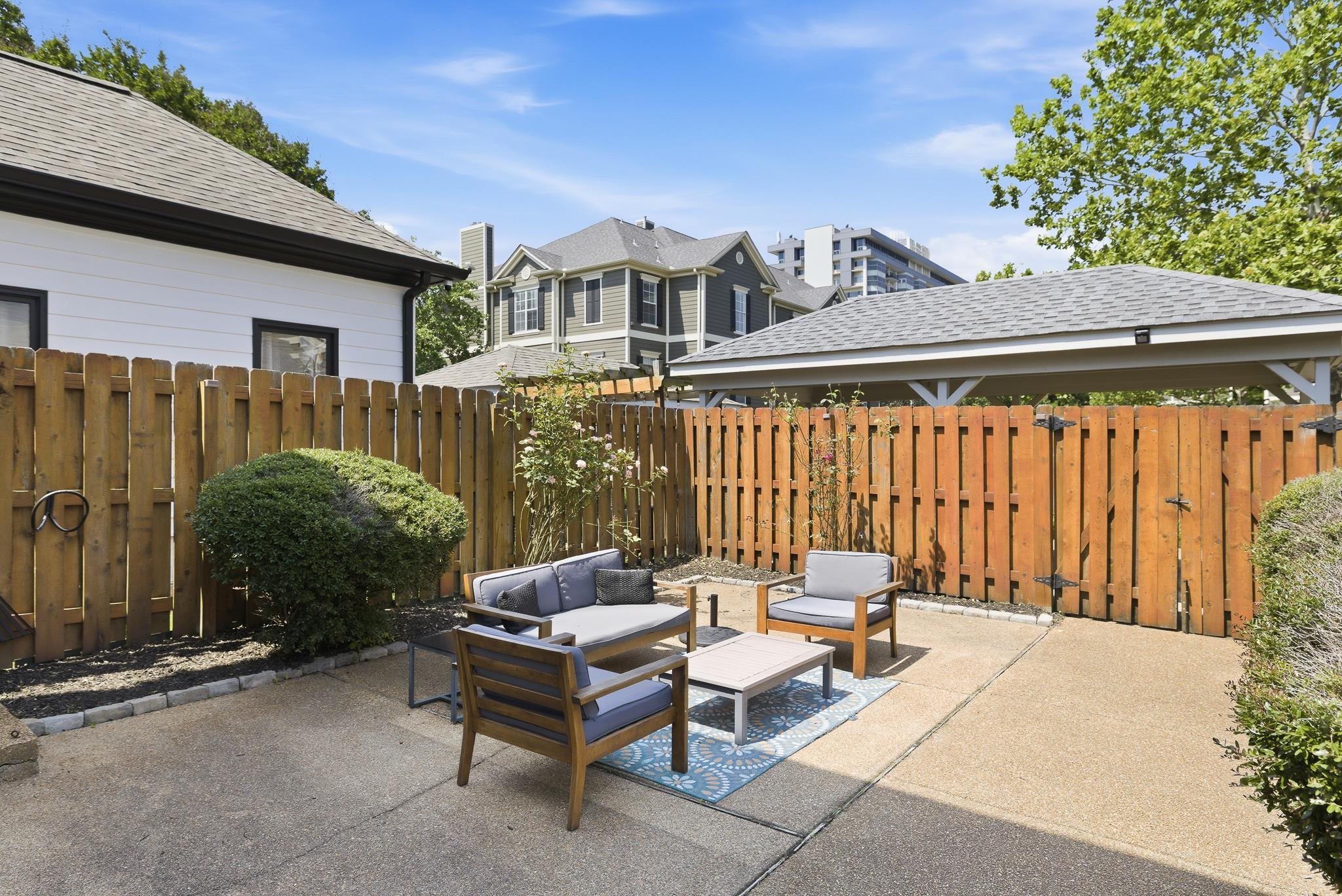 589 MADEWOOD DR