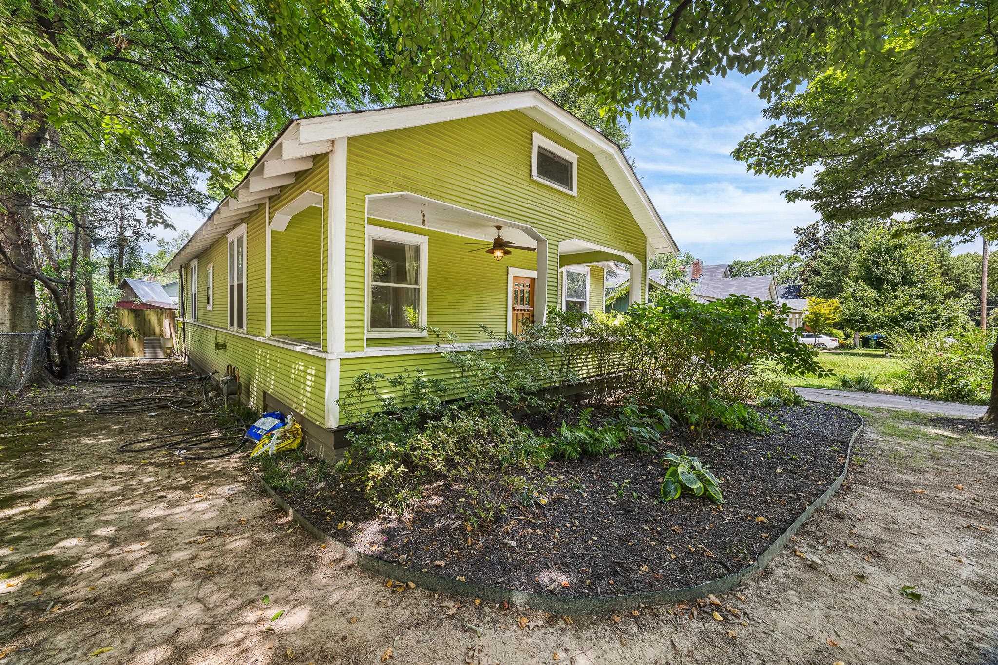 771 METCALF PL