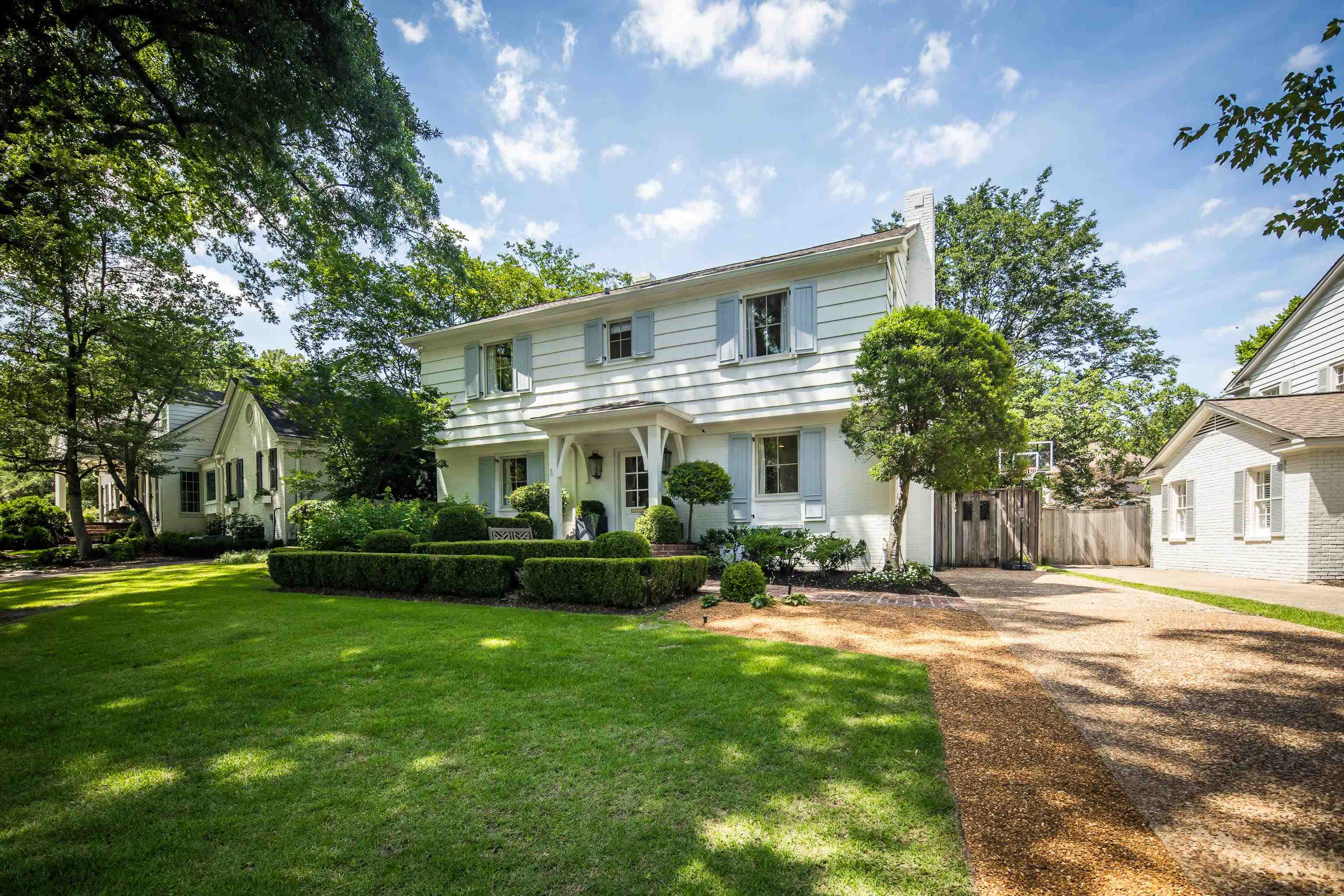 2938 GARDEN LN