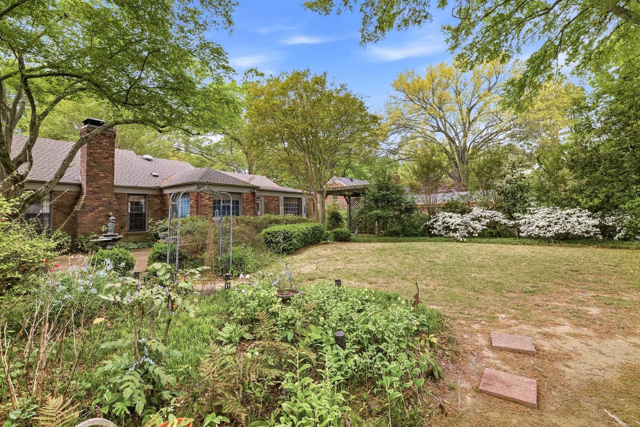 6668 MONMOUTH DR