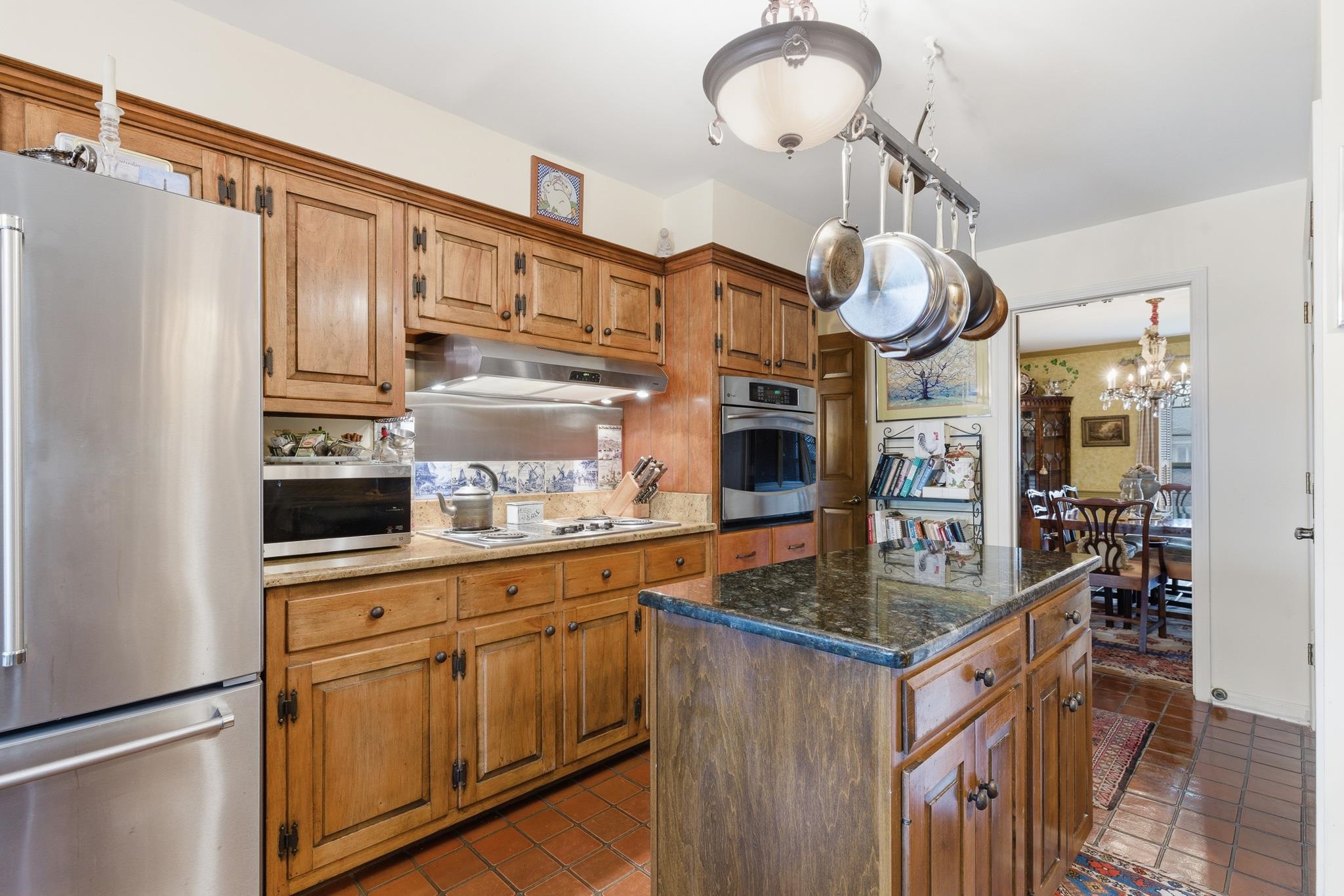 6668 MONMOUTH DR
