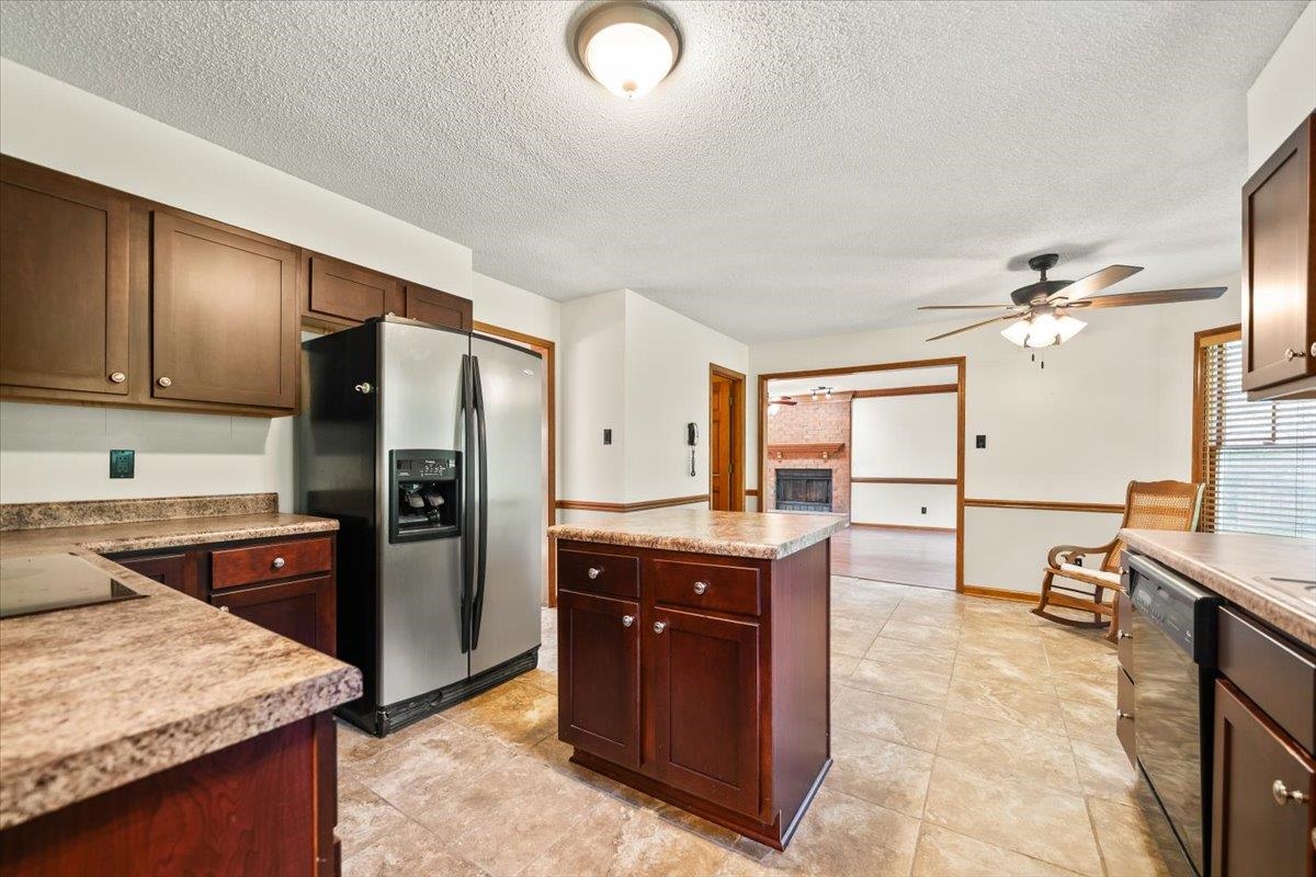 8861 BRIARWOOD CV
