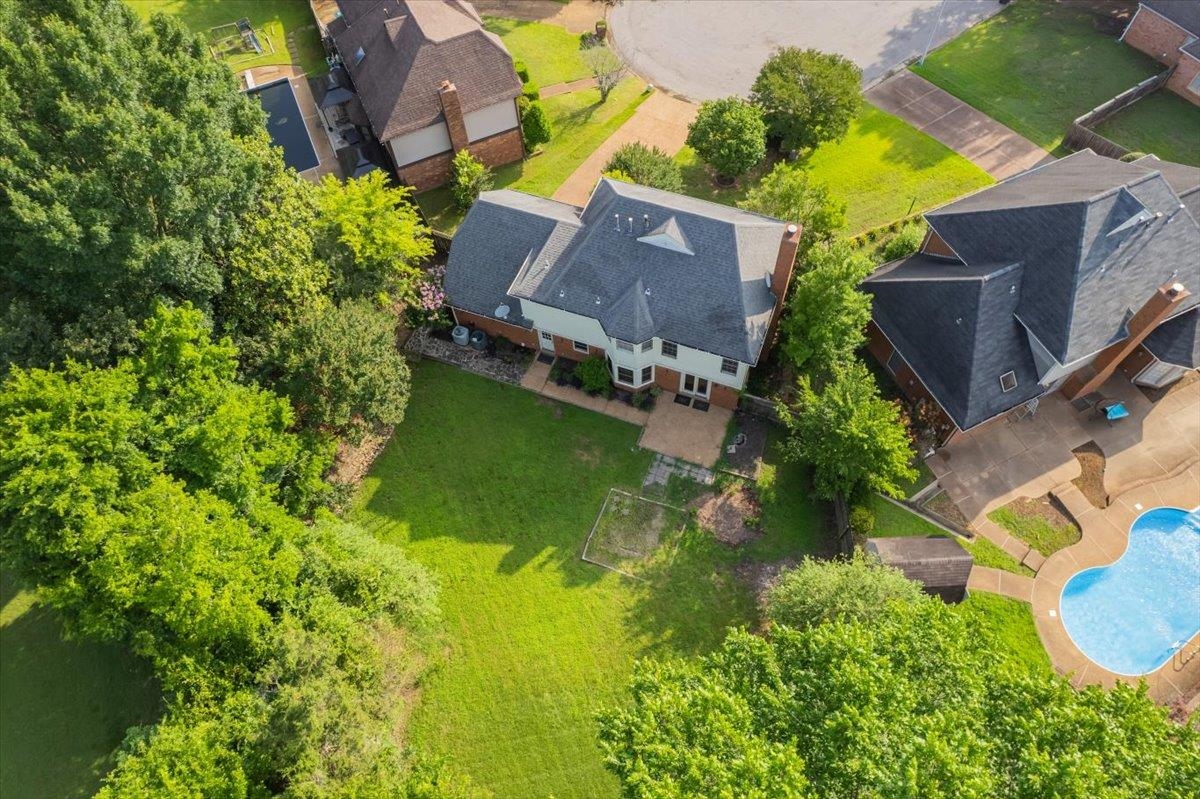 8861 BRIARWOOD CV