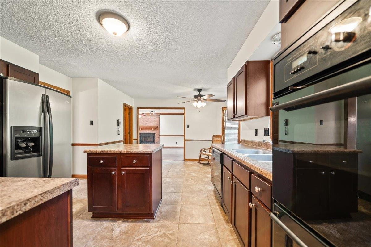 8861 BRIARWOOD CV