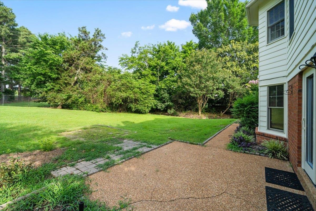 8861 BRIARWOOD CV
