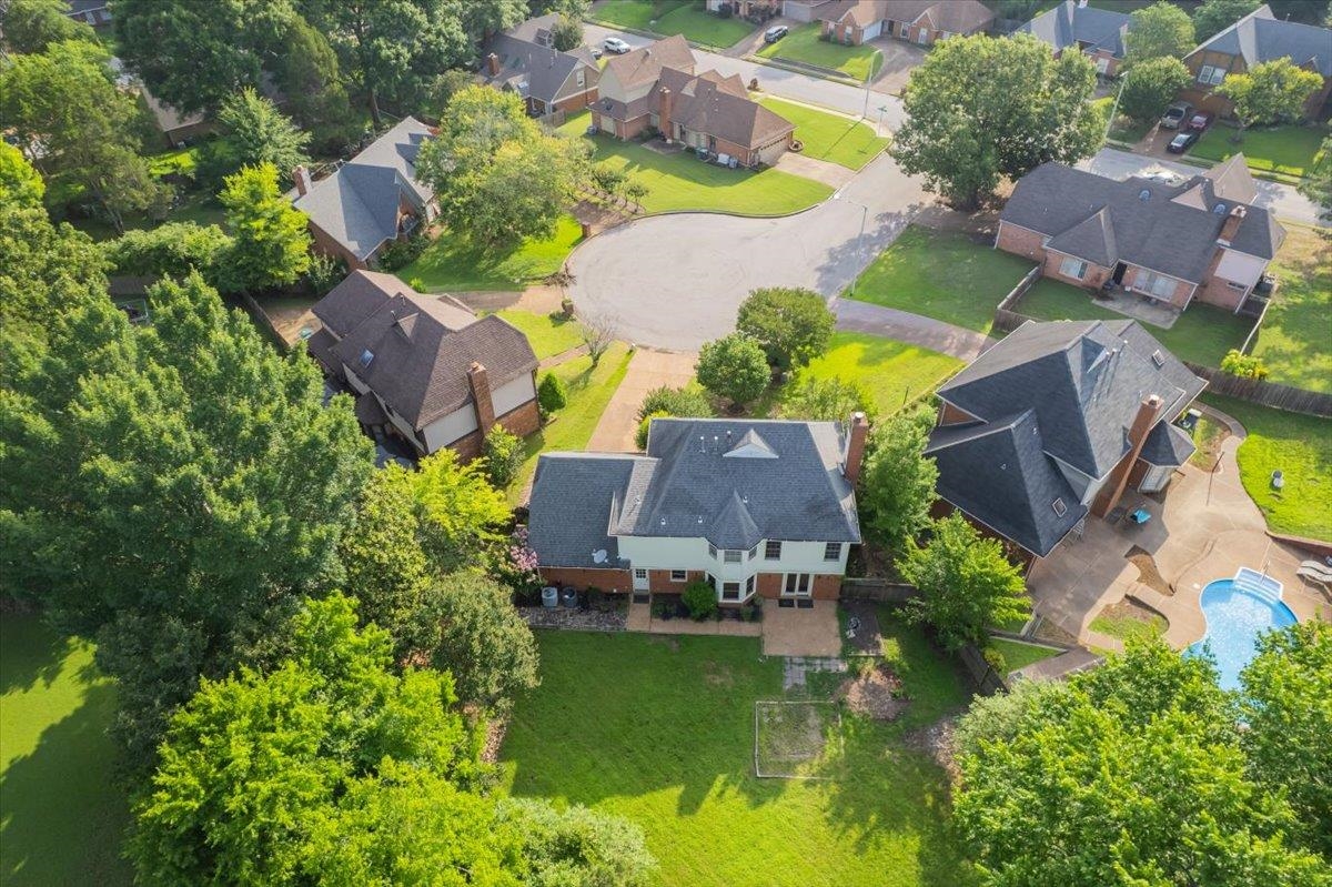 8861 BRIARWOOD CV