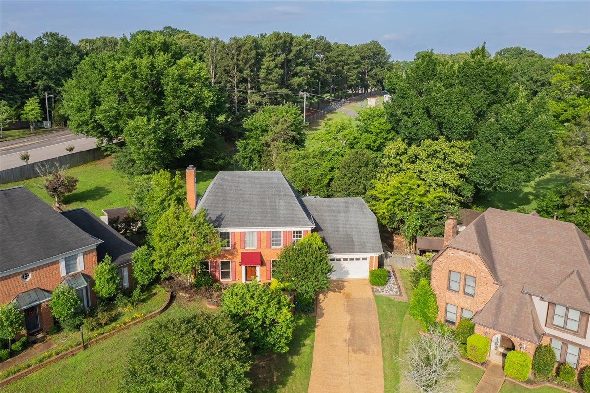 8861 BRIARWOOD CV