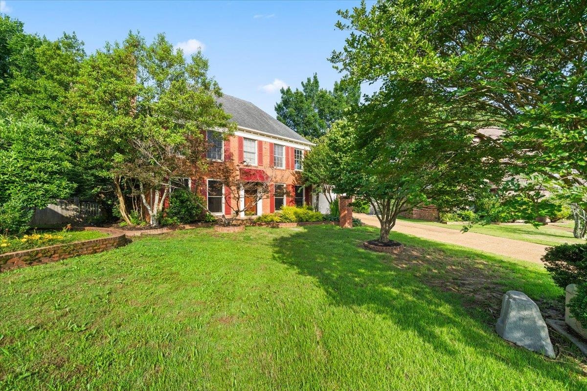 8861 BRIARWOOD CV