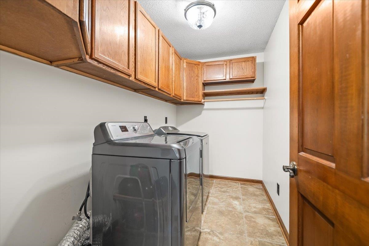 8861 BRIARWOOD CV