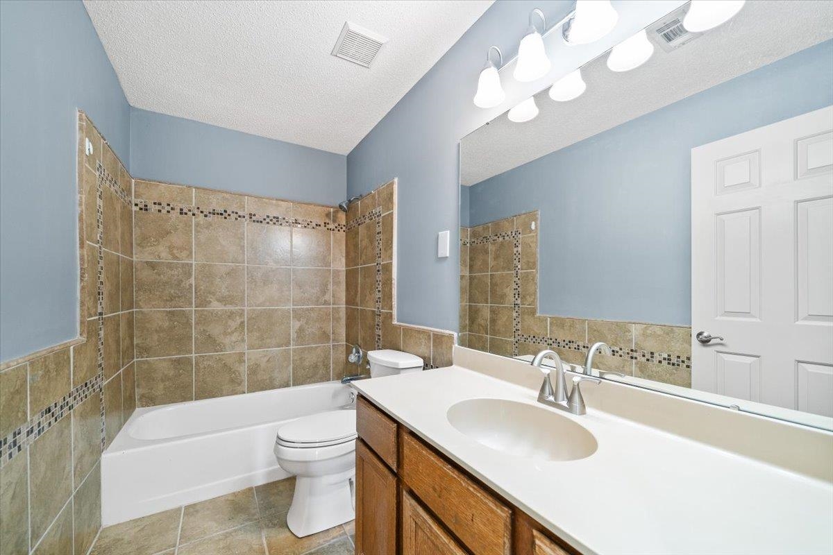 8861 BRIARWOOD CV