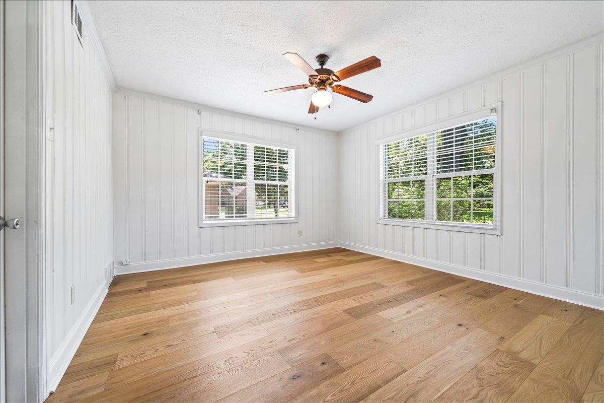 252 BARRY RD