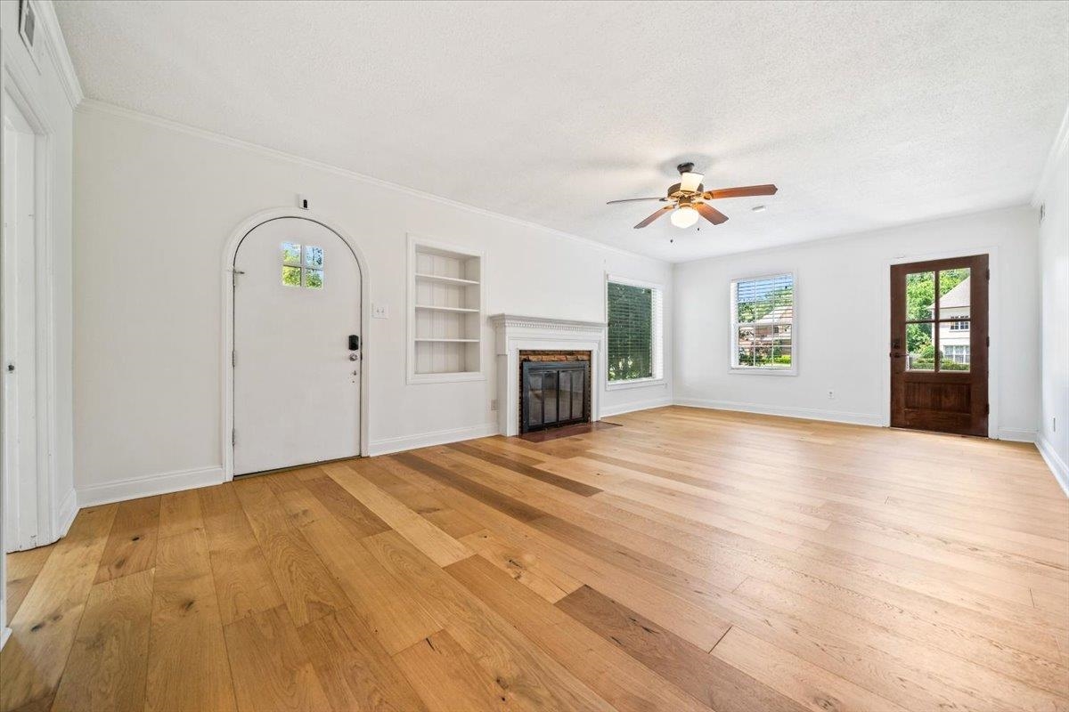 252 BARRY RD