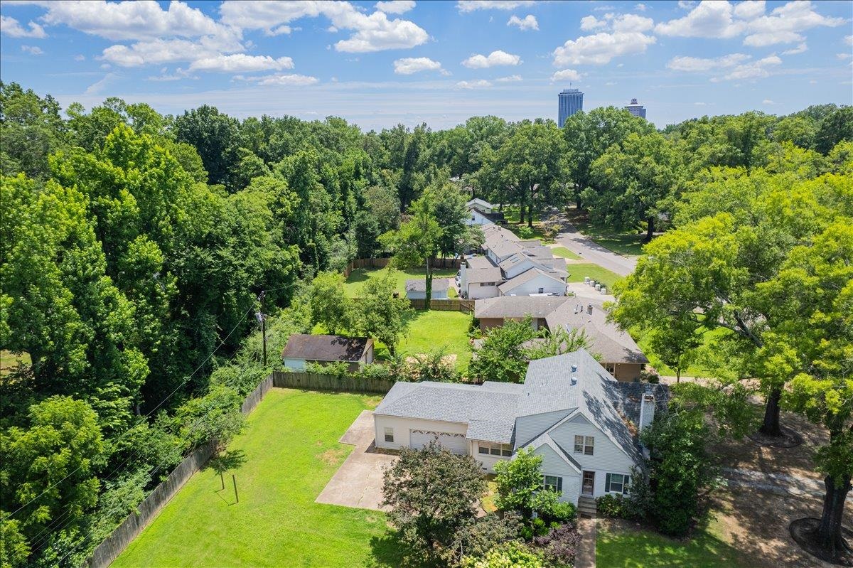 252 BARRY RD