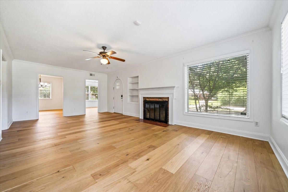 252 BARRY RD
