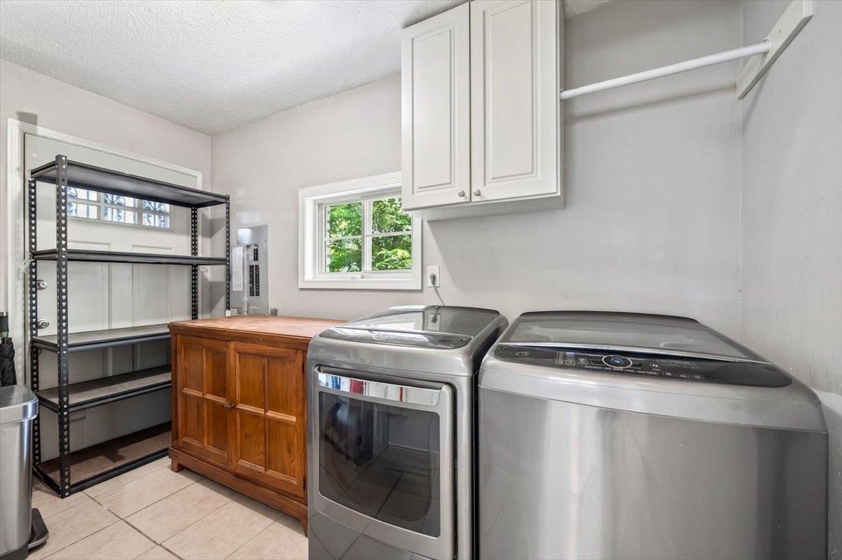 252 BARRY RD