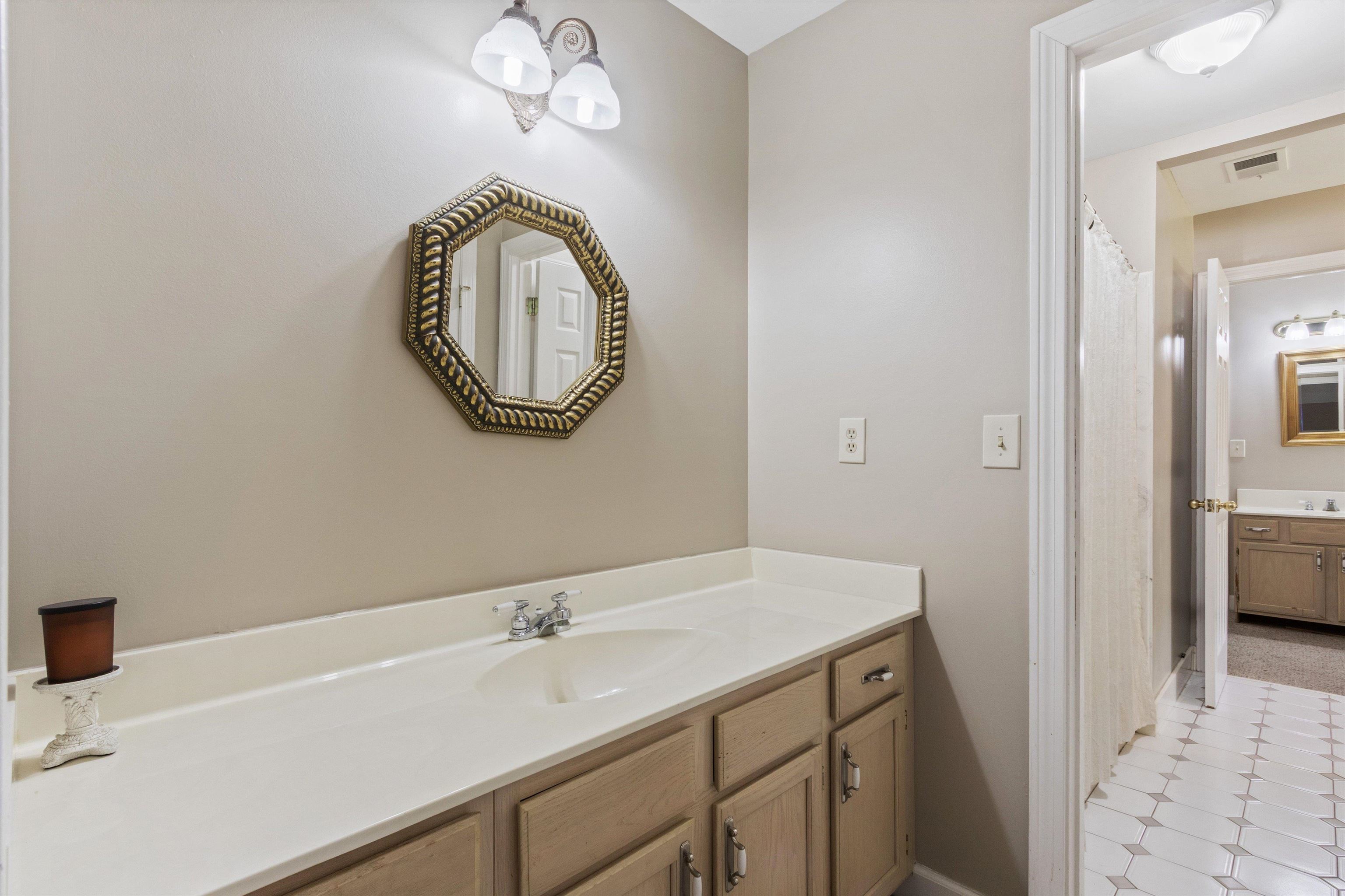 2236 CLARKE LANDING CV N
