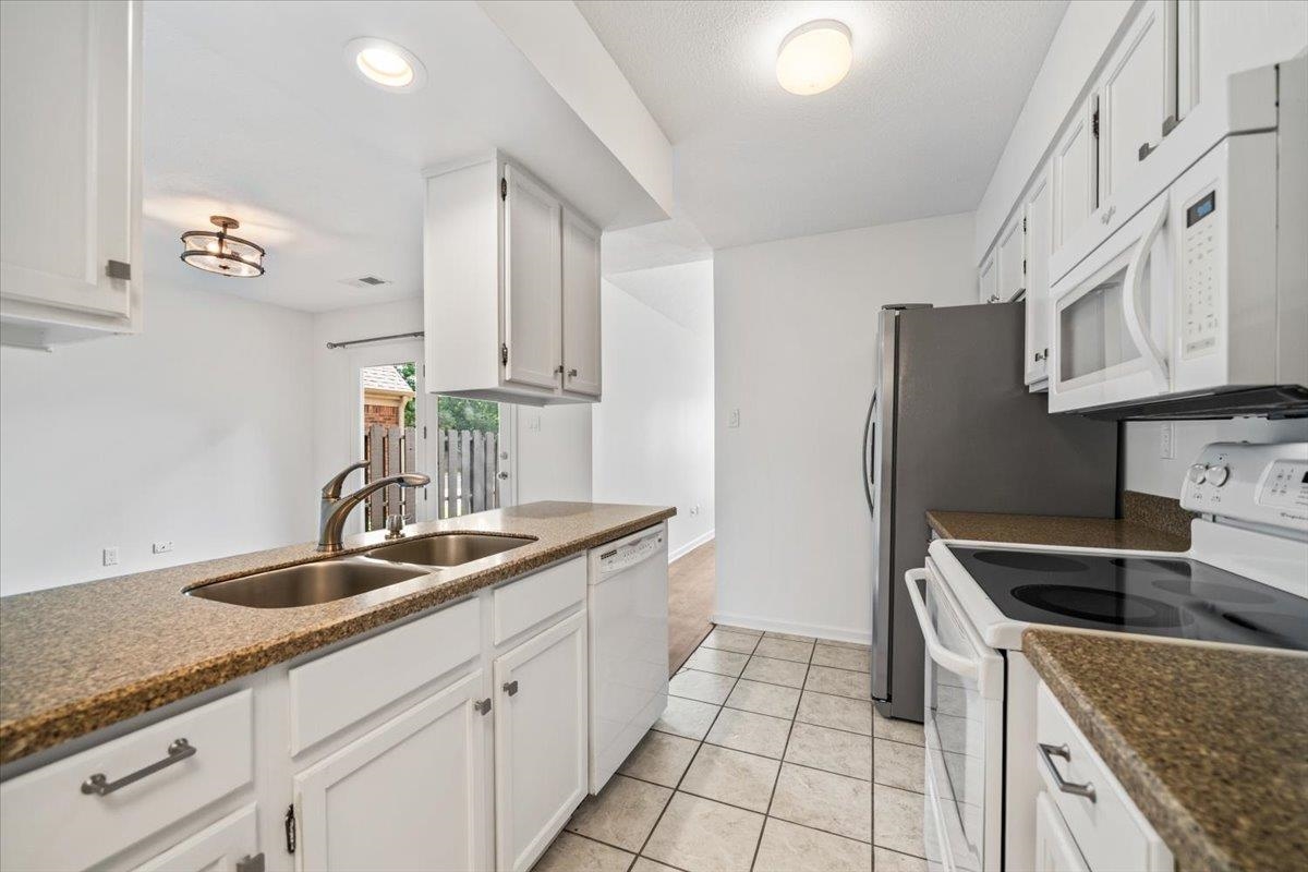 1841 PARK TRAIL DR Unit: 1841