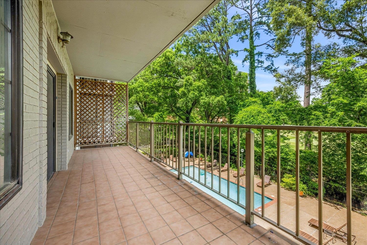 585 S GREER ST Unit: 302