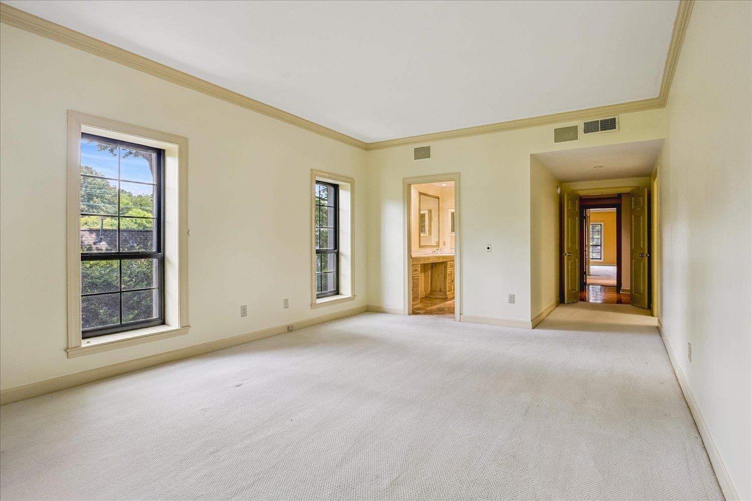 585 S GREER ST Unit: 302