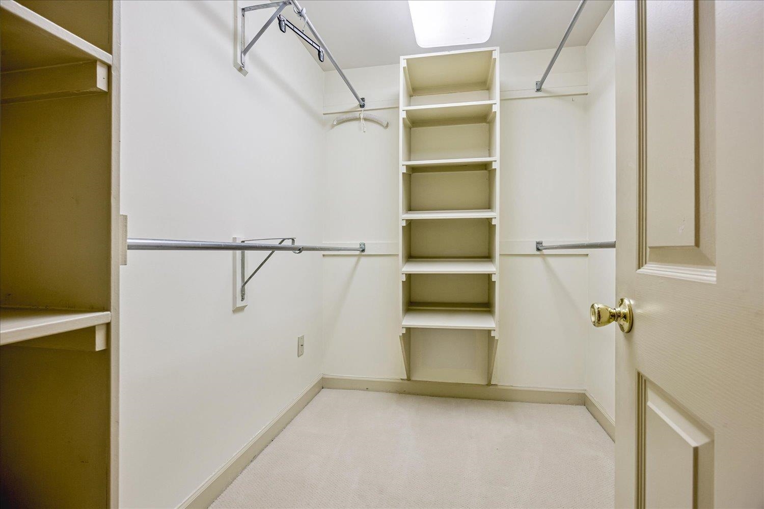 585 S GREER ST Unit: 302