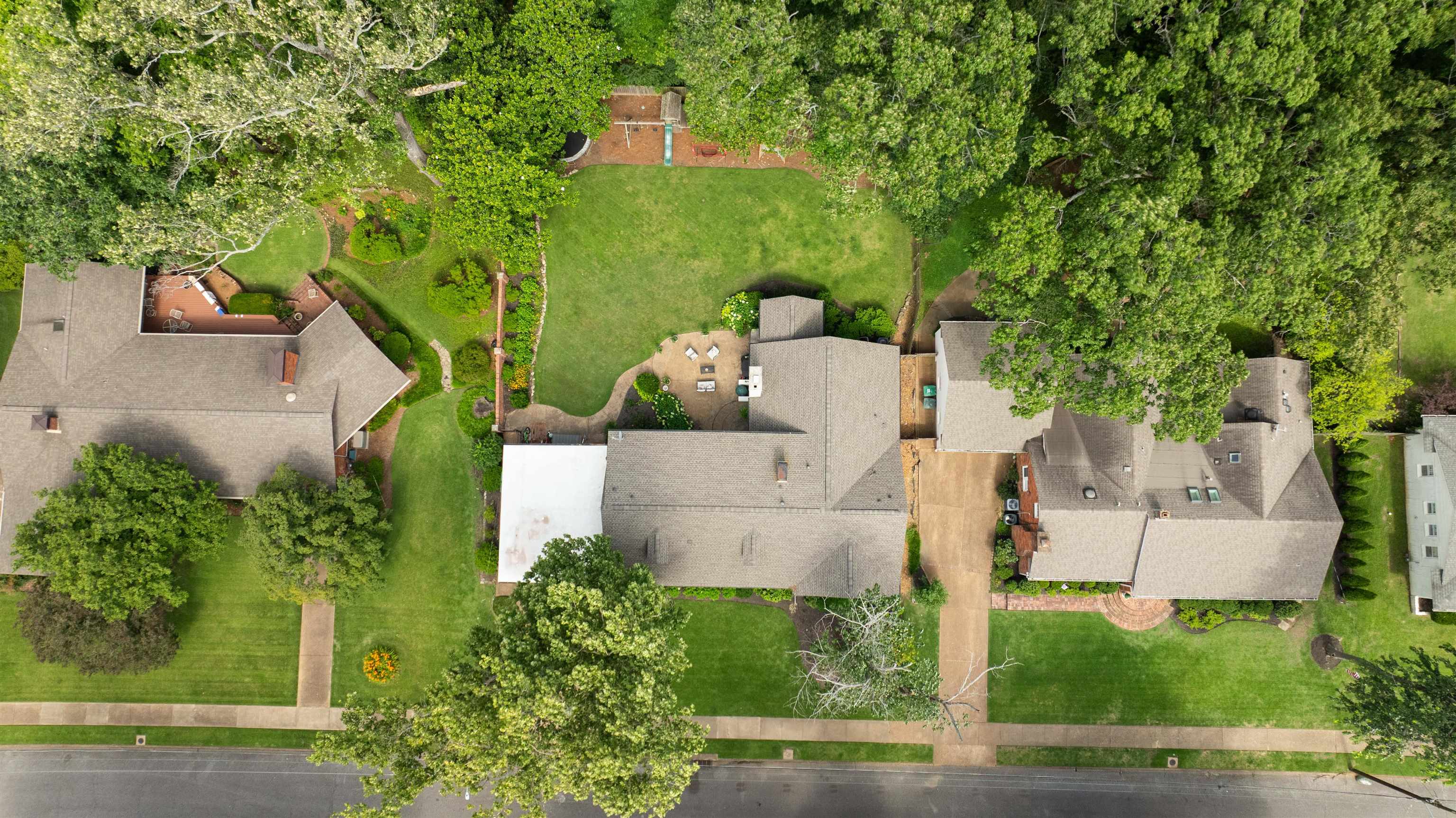 264 GARDENIA DR