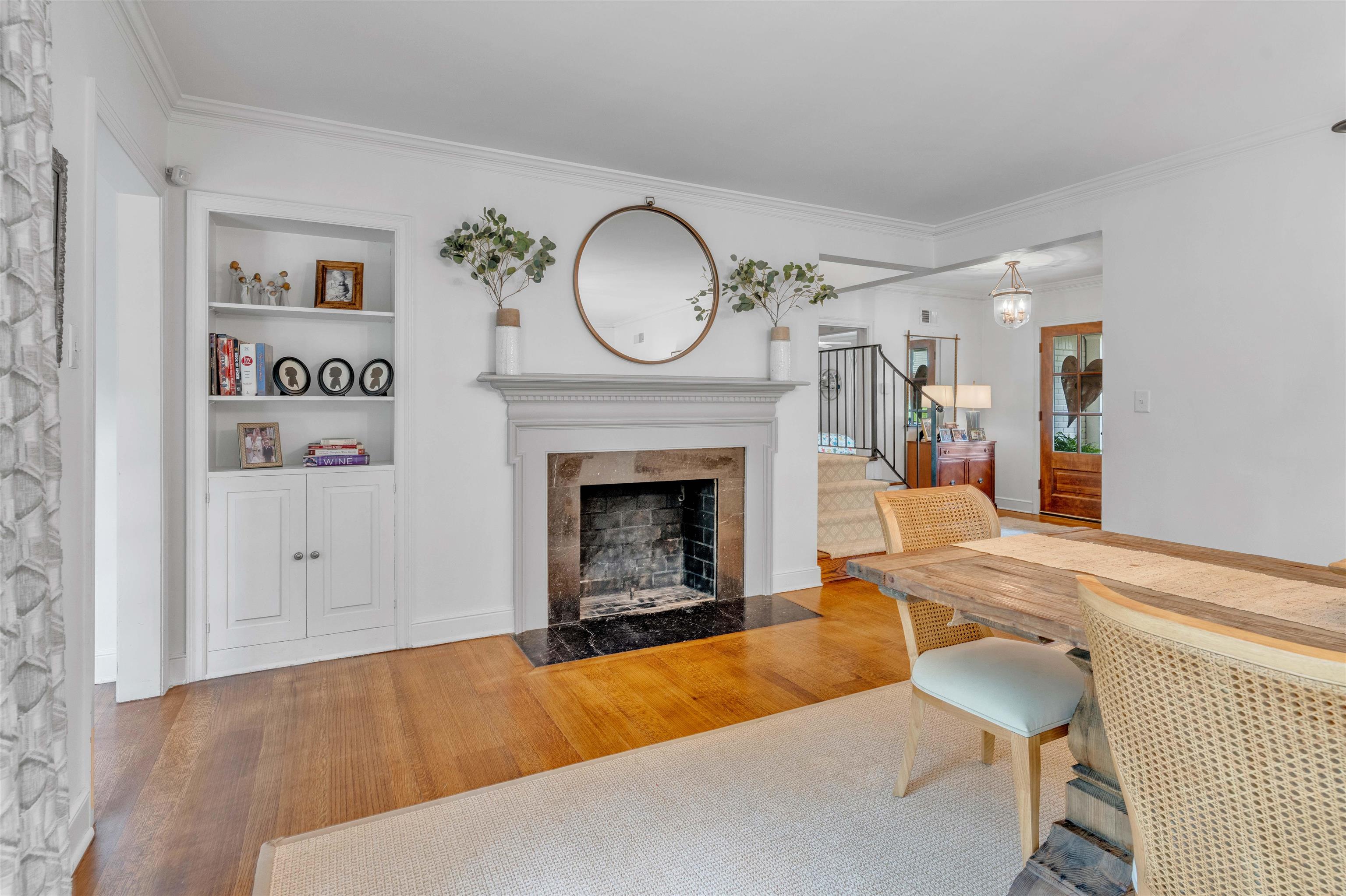 264 GARDENIA DR