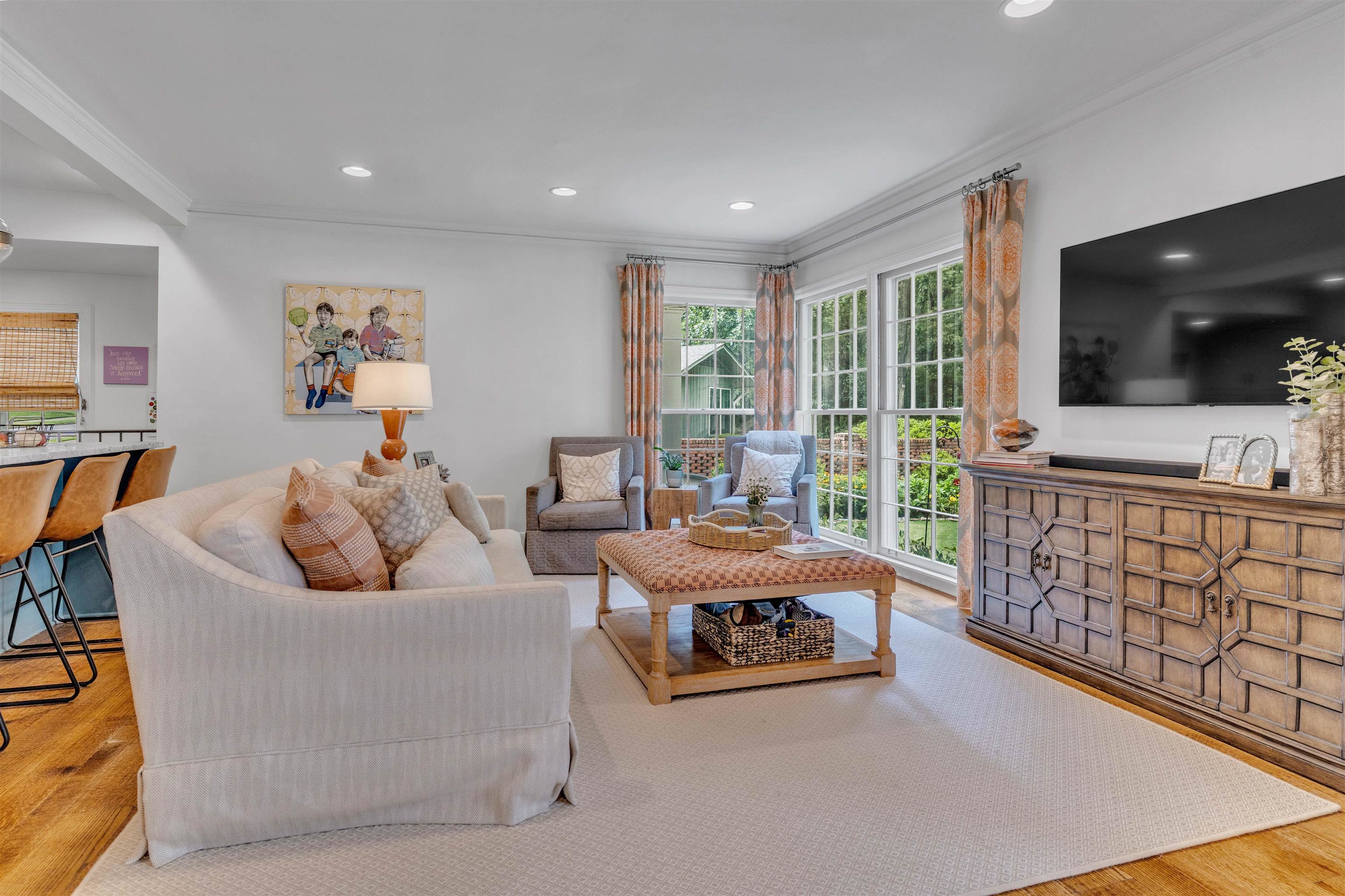 264 GARDENIA DR