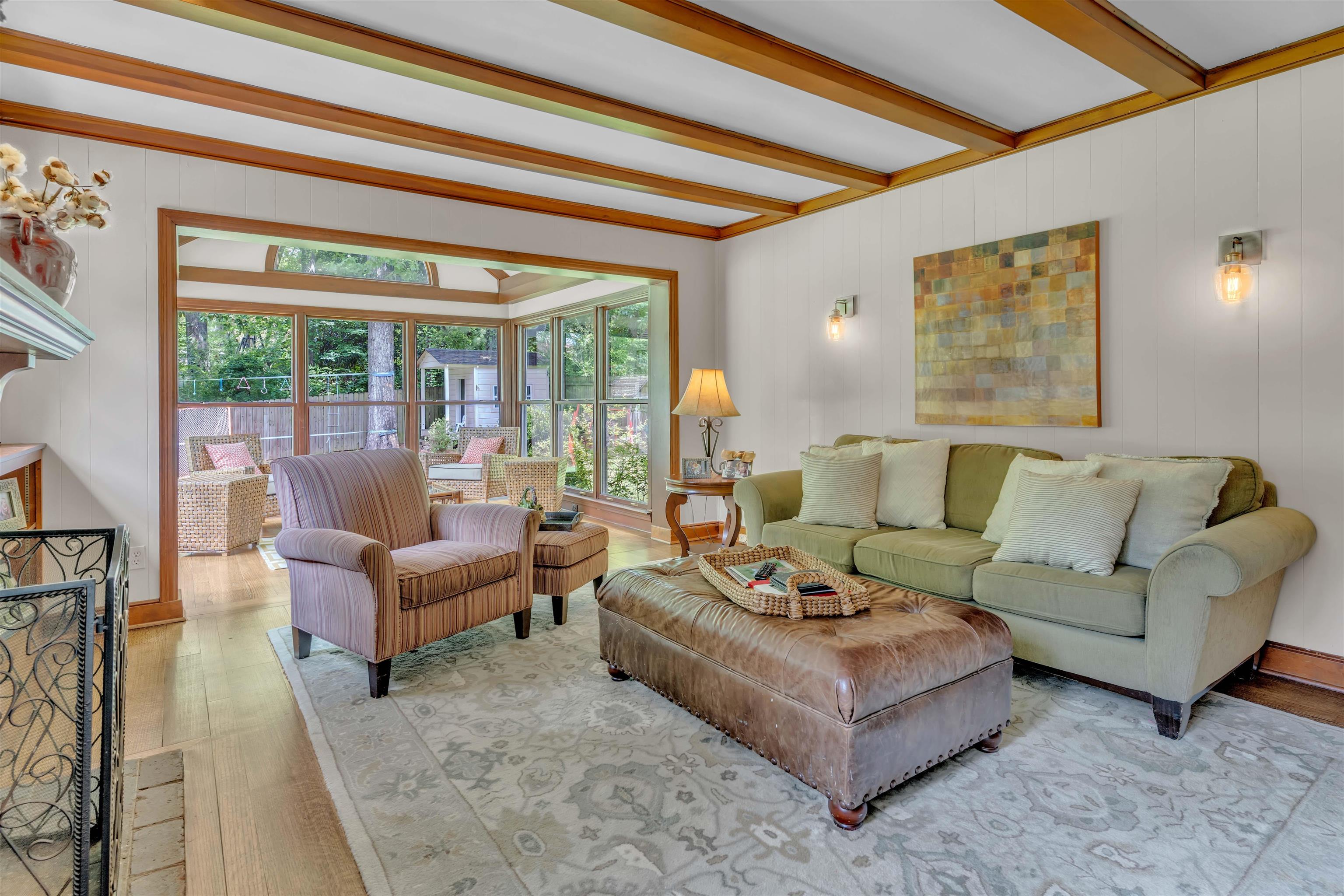 264 GARDENIA DR