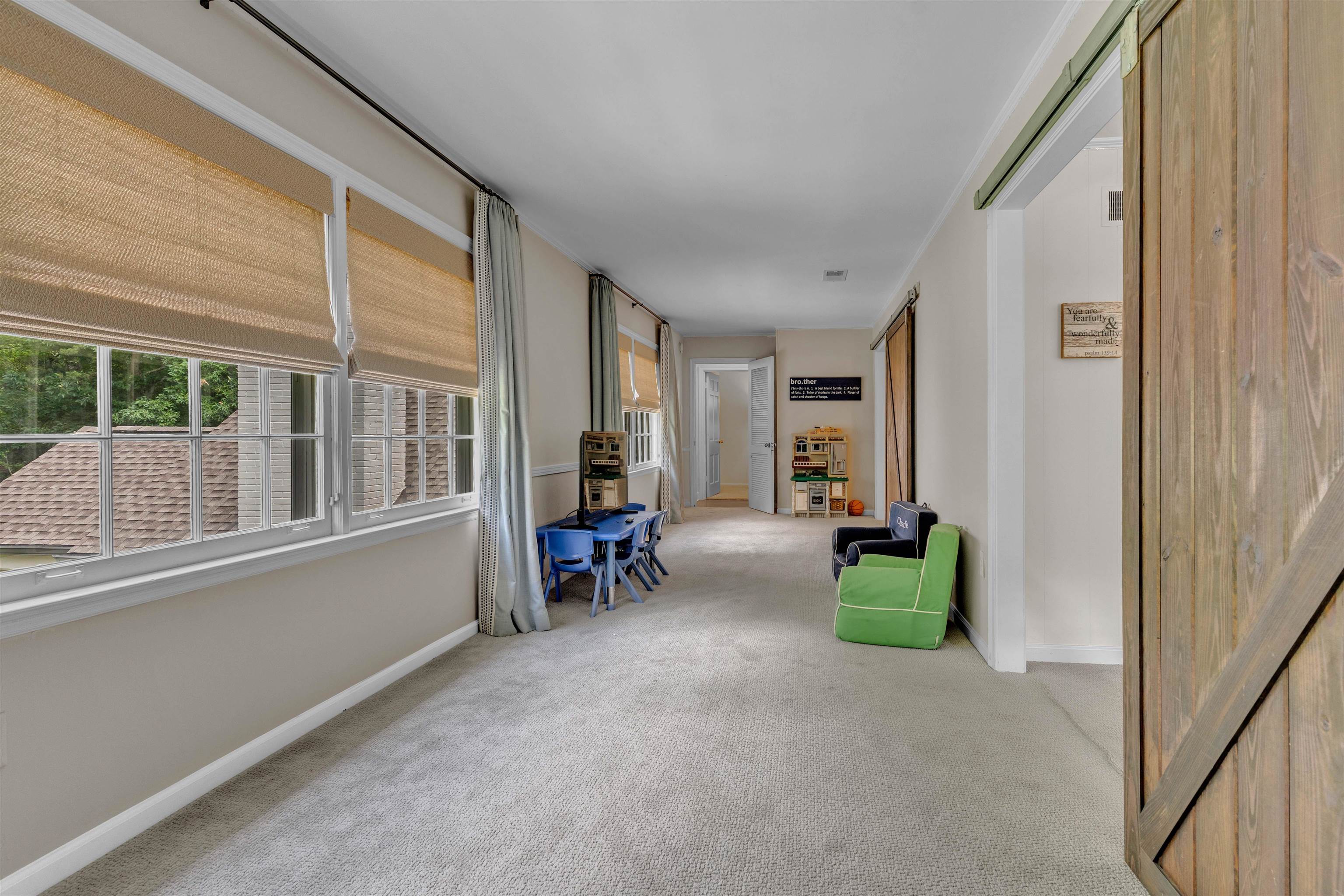264 GARDENIA DR