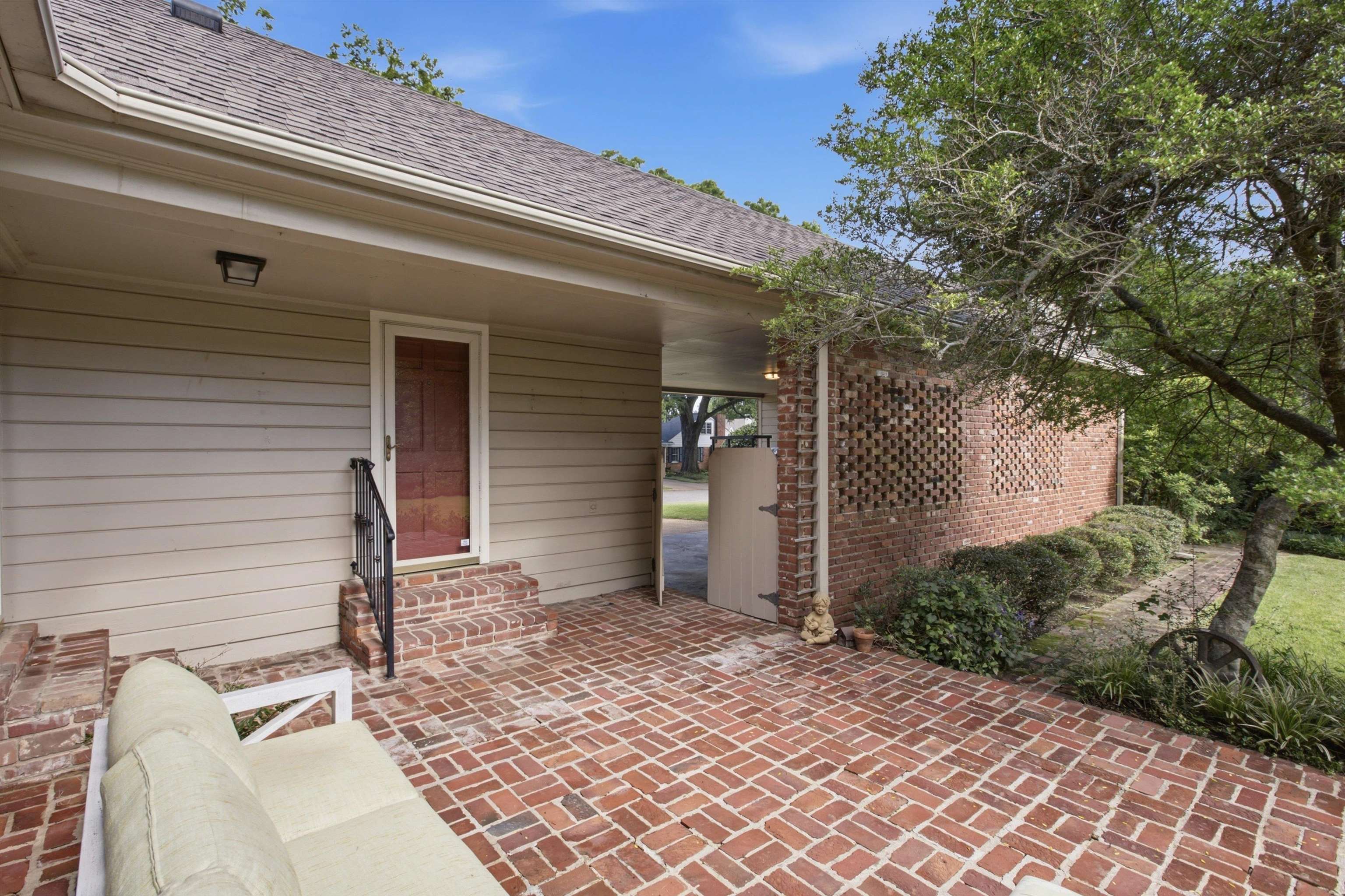 4166 LONG LEAF DR