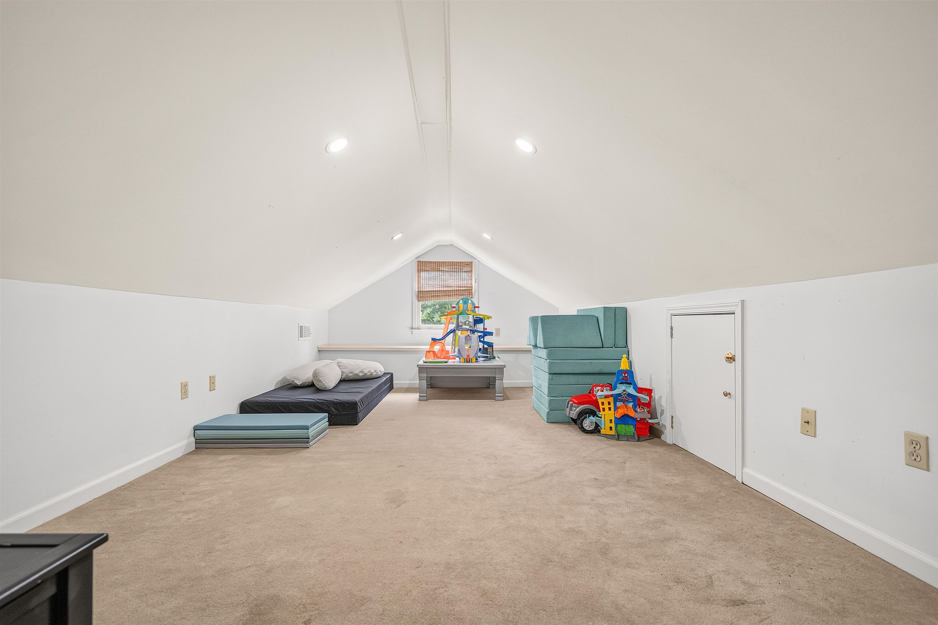 399 GREENFIELD RD